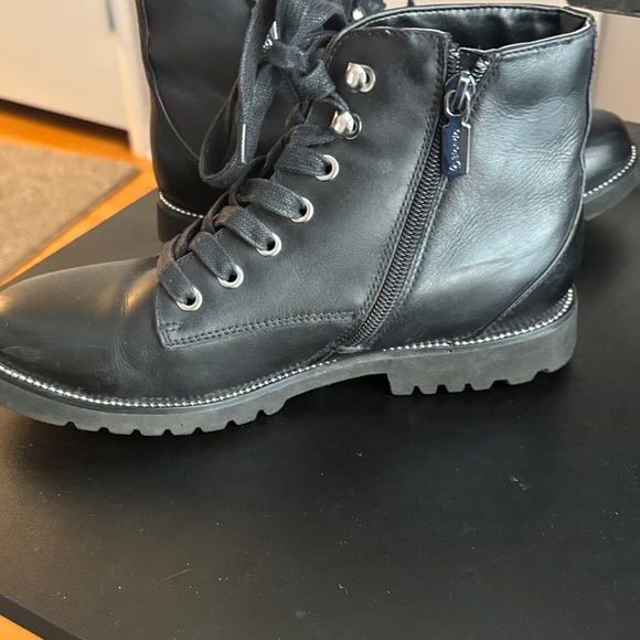 Blondo Weatherproof lace up moto boots size 7 - Picture 6 of 9